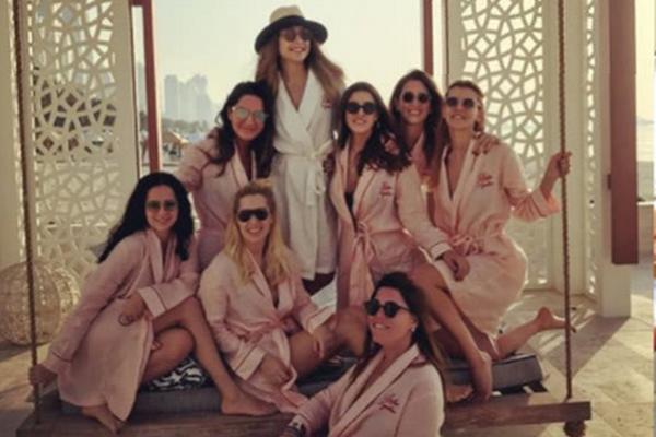 麻了??曼城替補席共9人但1二門2傷員4小孩，僅2人最終登場